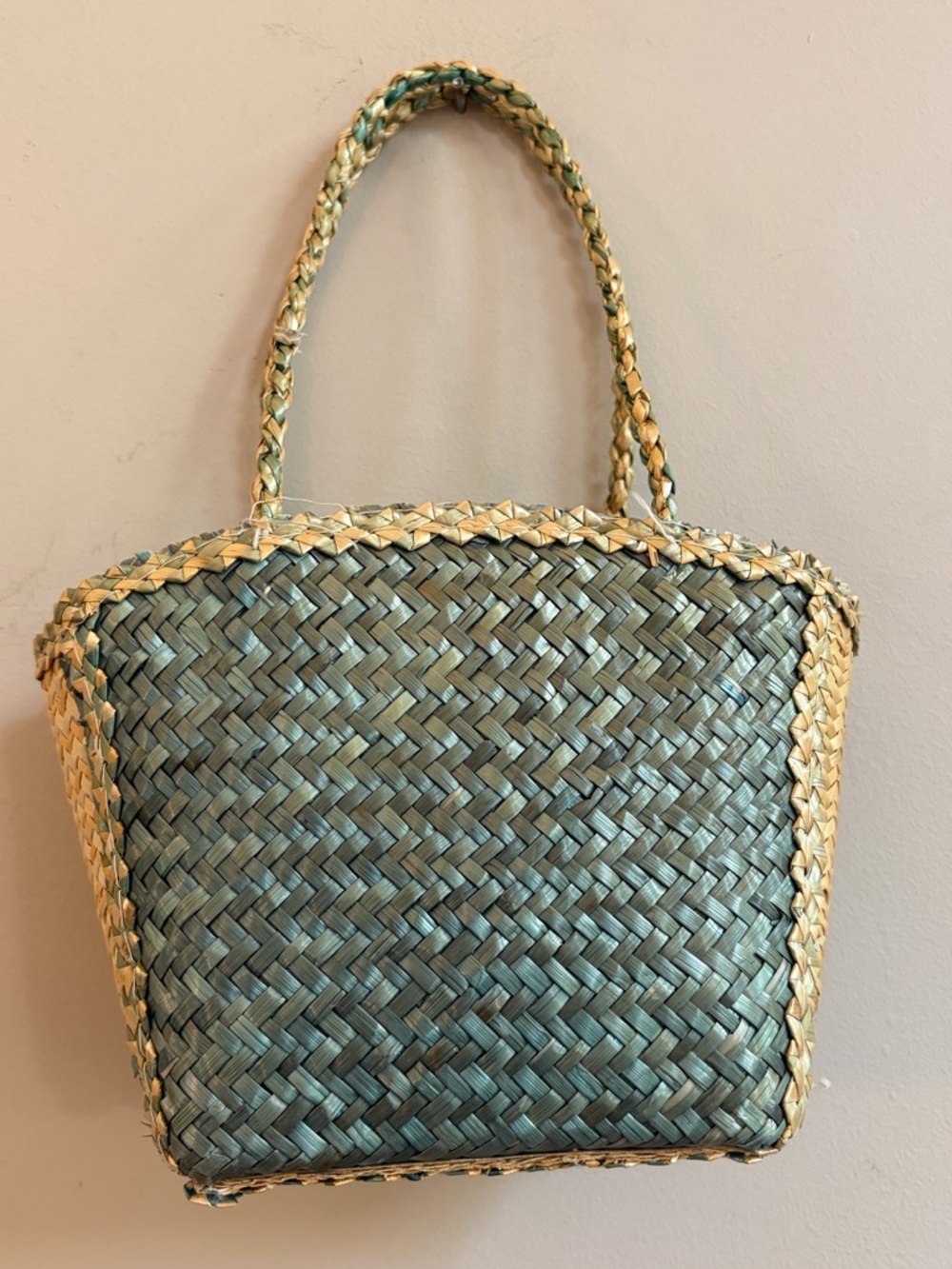 Vintage 1960s / 1970s Woven Straw Raffia Duckling Ducks with Umbrella Mini Purse - Picture 8 of 11